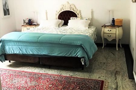 Casa à venda com 342m², 4 quartos e 4 vagas Casa à venda com 342m², 4 quartos e 4 vagasQuarto 1