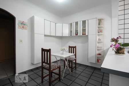 Casa à venda com 250m², 3 quartos e 4 vagasCozinha