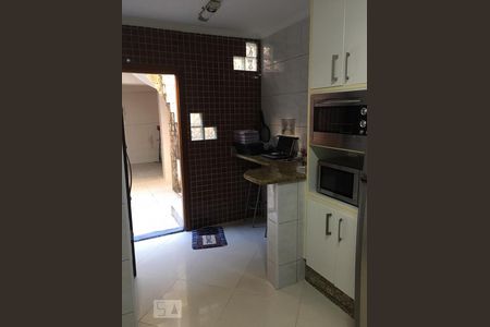 Casa à venda com 150m², 3 quartos e 2 vagasCozinha