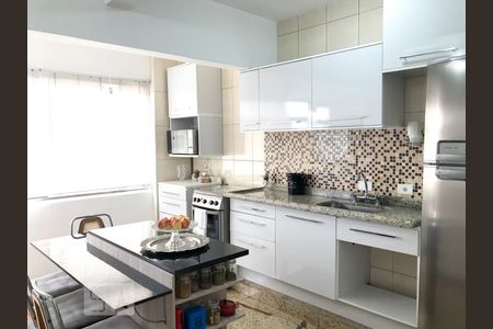 Apartamento à venda com 90m², 2 quartos e 1 vaga Apartamento à venda com 90m², 2 quartos e 1 vagaCozinha
