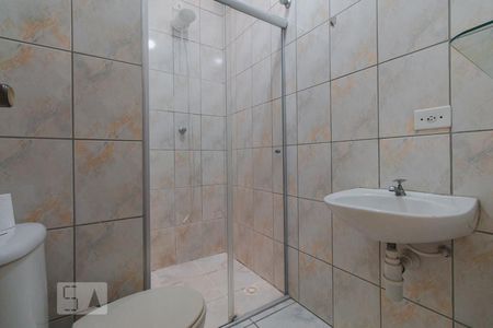 Banheiro de casa de condomínio para alugar com 2 quartos, 63m² em Vila Aricanduva, São Paulo