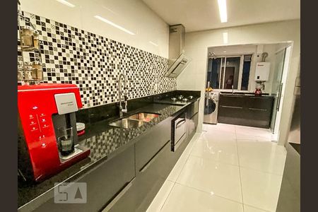 Cozinha de apartamento para alugar com 3 quartos, 108m² em Vila Regente Feijó, São Paulo