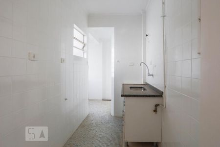 Cozinha de apartamento para alugar com 1 quarto, 43m² em Cambuci, São Paulo