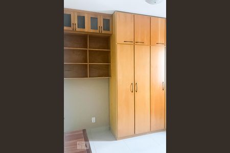 Quarto 1 de apartamento à venda com 2 quartos, 46m² em Jardim Prudência, São Paulo