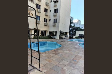 Apartamento à venda com 65m², 2 quartos e 1 vaga Apartamento à venda com 65m², 2 quartos e 1 vagaPiscina