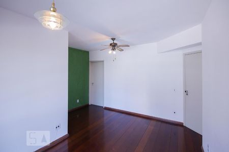 Sala de apartamento para alugar com 2 quartos, 70m² em Bela Aliança, São Paulo
