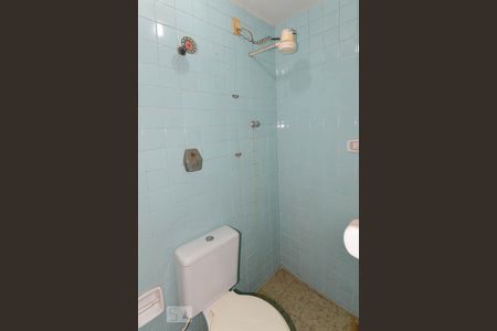 Apartamento à venda com 400m², 4 quartos e 3 vagas Apartamento à venda com 400m², 4 quartos e 3 vagasBanheiro de Serviço