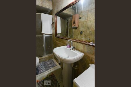 Apartamento à venda com 400m², 4 quartos e 3 vagas Apartamento à venda com 400m², 4 quartos e 3 vagasBanheiro 1