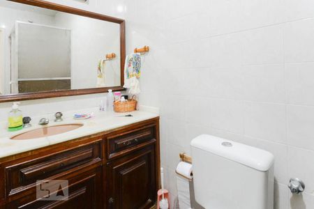 Apartamento à venda com 400m², 4 quartos e 3 vagas Apartamento à venda com 400m², 4 quartos e 3 vagasBanheiro Suíte 1