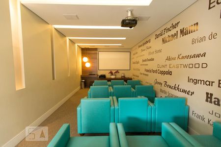 Apartamento à venda com 56m², 2 quartos e 1 vagaCinema