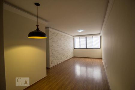 Sala de apartamento para alugar com 3 quartos, 74m² em Recreio dos Bandeirantes, Rio de Janeiro