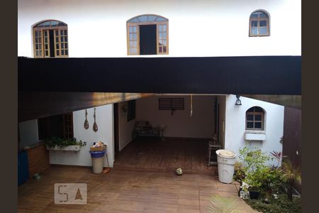 Casa à venda com 480m², 5 quartos e 2 vagas Casa à venda com 480m², 5 quartos e 2 vagasQuintal