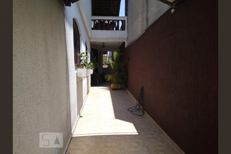 Casa à venda com 480m², 5 quartos e 2 vagas Casa à venda com 480m², 5 quartos e 2 vagasQuintal