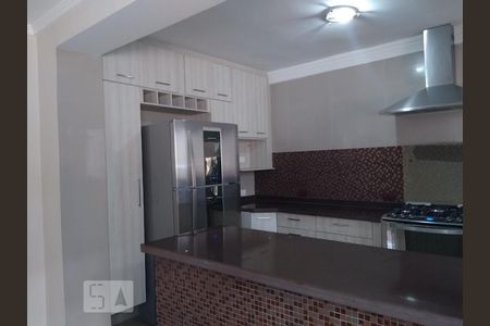 Casa à venda com 480m², 5 quartos e 2 vagas Casa à venda com 480m², 5 quartos e 2 vagasCozinha