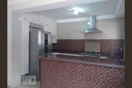 Casa à venda com 480m², 5 quartos e 2 vagas Casa à venda com 480m², 5 quartos e 2 vagasCozinha