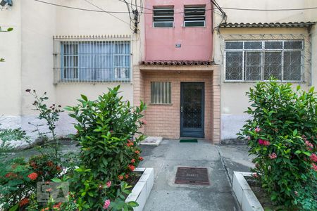 Apartamento à venda com 99m², 1 quarto e sem vagaPortaria