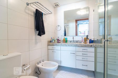 Apartamento para alugar com 370m², 5 quartos e 3 vagasBanheiro da Suíte