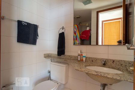 Apartamento para alugar com 370m², 5 quartos e 3 vagasBanheiro da Cobertura