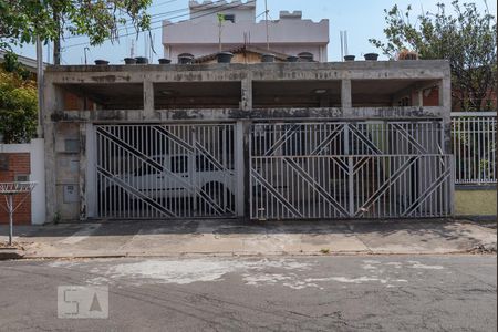 Casa à venda com 400m², 8 quartos e 4 vagasFachada