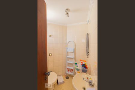 Apartamento à venda com 180m², 4 quartos e 4 vagasBanheiro de Serviço