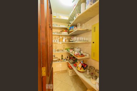 Apartamento à venda com 180m², 4 quartos e 4 vagasDespensa