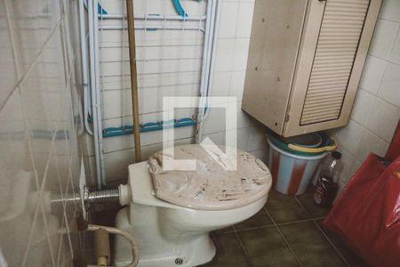 Casa à venda com 173m², 2 quartos e 1 vaga Casa à venda com 173m², 2 quartos e 1 vagaBanheiro de serviço