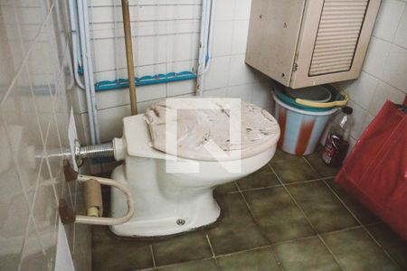 Casa à venda com 173m², 2 quartos e 1 vaga Casa à venda com 173m², 2 quartos e 1 vagaBanheiro de serviço