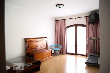 Casa à venda com 416m², 4 quartos e 6 vagasSuíte