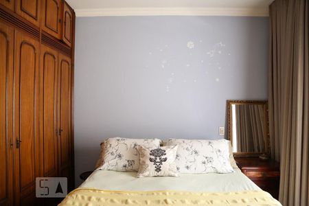 Casa à venda com 416m², 4 quartos e 6 vagasQuarto 2