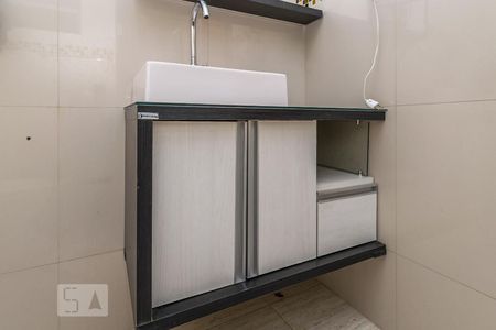 Apartamento à venda com 75m², 2 quartos e sem vaga Apartamento à venda com 75m², 2 quartos e sem vagaBanheiro - Armário