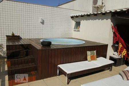 Apartamento à venda com 182m², 3 quartos e 2 vagasCobertura