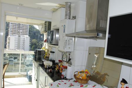 Apartamento à venda com 182m², 3 quartos e 2 vagasCozinha