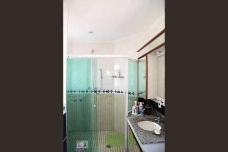 Apartamento à venda com 478m², 4 quartos e 3 vagas Apartamento à venda com 478m², 4 quartos e 3 vagasBanheiro da Suíte 2