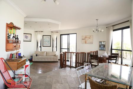 Apartamento à venda com 478m², 4 quartos e 3 vagas Apartamento à venda com 478m², 4 quartos e 3 vagasSala da Cobertura