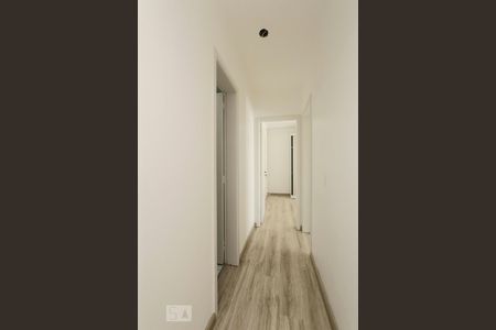 Apartamento à venda com 71m², 2 quartos e 1 vagaCORREDOR