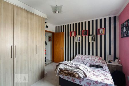 Casa à venda com 250m², 3 quartos e 6 vagas Casa à venda com 250m², 3 quartos e 6 vagasQuarto 2