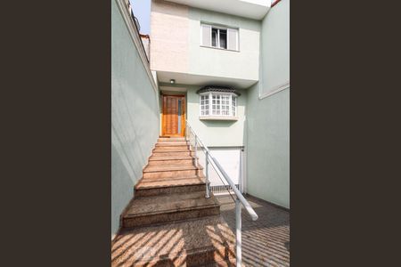 Casa à venda com 250m², 3 quartos e 6 vagas Casa à venda com 250m², 3 quartos e 6 vagasFachada