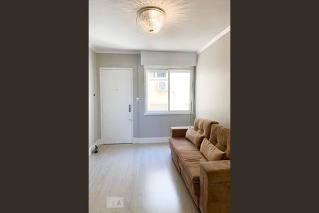 Sala  de apartamento para alugar com 2 quartos, 58m² em Vila Ipiranga, Porto Alegre