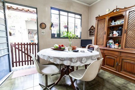 Casa à venda com 310m², 3 quartos e 2 vagas Casa à venda com 310m², 3 quartos e 2 vagasCozinha