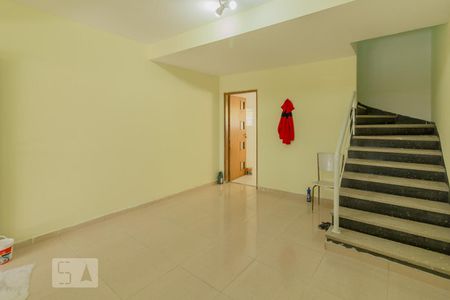Sala de casa para alugar com 2 quartos, 125m² em Campestre, Santo André