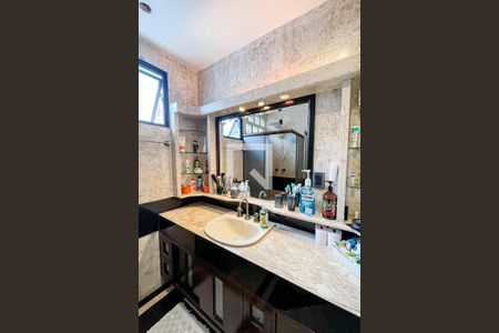 Casa à venda com 108m², 3 quartos e 1 vaga Casa à venda com 108m², 3 quartos e 1 vagaBanheiro