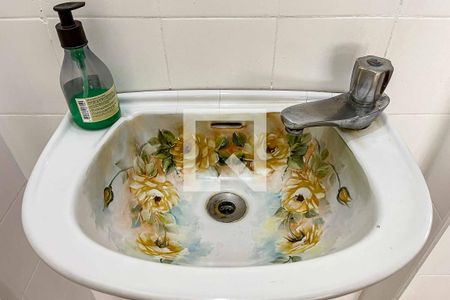 Casa à venda com 108m², 3 quartos e 1 vaga