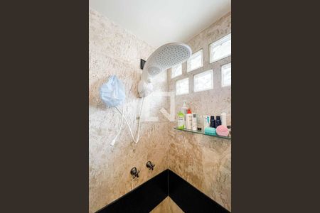 Casa à venda com 108m², 3 quartos e 1 vaga Casa à venda com 108m², 3 quartos e 1 vagaBanheiro