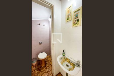 Casa à venda com 108m², 3 quartos e 1 vaga Casa à venda com 108m², 3 quartos e 1 vagaBanheiro