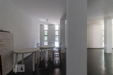 Apartamento à venda com 70m², 2 quartos e sem vaga Apartamento à venda com 70m², 2 quartos e sem vagaÁrea comum - Salão de festas