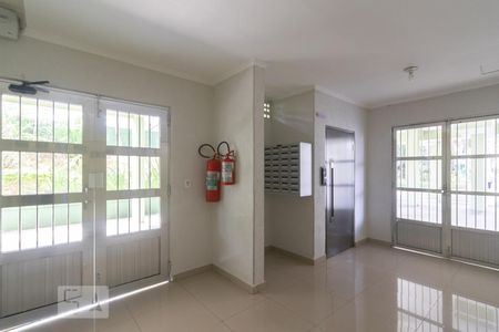 Apartamento à venda com 70m², 2 quartos e sem vaga Apartamento à venda com 70m², 2 quartos e sem vagaHall de Entrada