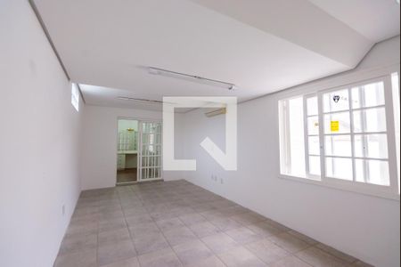 Casa à venda com 264m², 3 quartos e 3 vagasQuarto Suíte