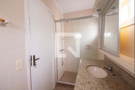 Casa à venda com 264m², 3 quartos e 3 vagasBanheiro da Suíte