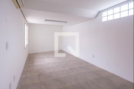 Casa à venda com 264m², 3 quartos e 3 vagasQuarto Suíte