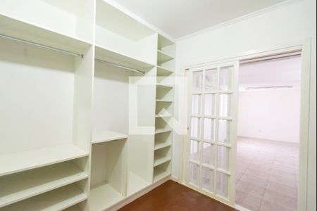 Casa à venda com 264m², 3 quartos e 3 vagasCloset